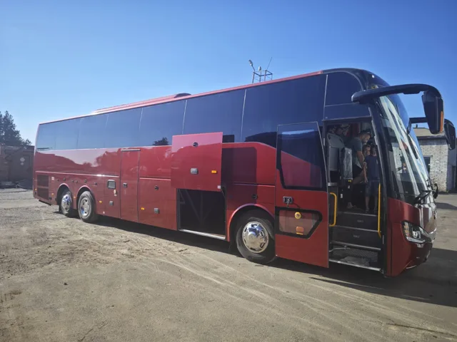 Автобус 60 мест